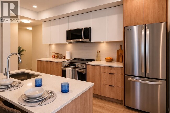 245 Bewicke Ave Unit 303