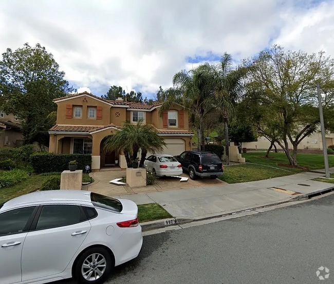 Building Photo - 992 Yosemite Dr Rental
