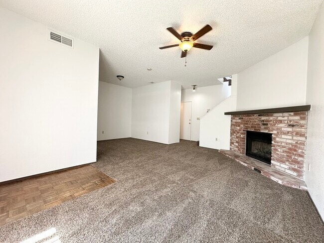 Photo - Beautiful 3/2.5 Condo for rent in Citrus Heights! 6219 OakValley