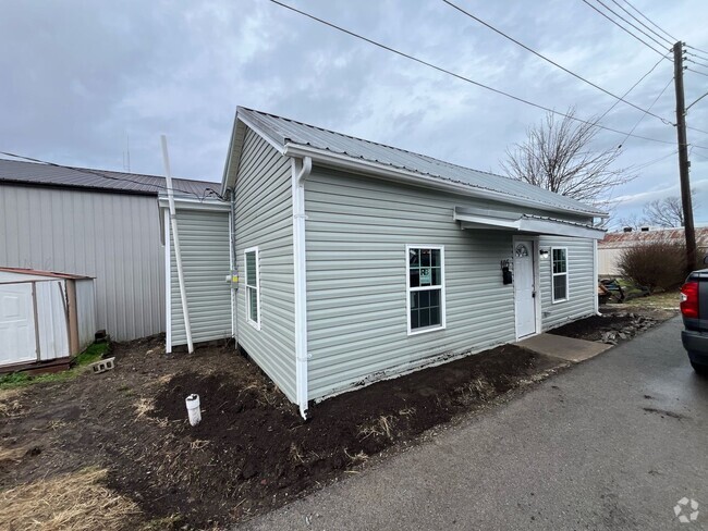 Building Photo - Low-Maintenance Living: 2-Bed in Lawrenceburg Rental