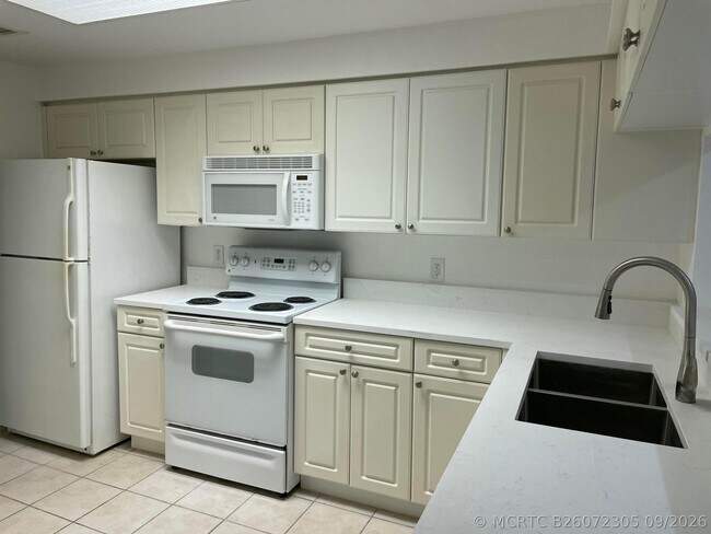 Photo - 3021 Alcazar Pl Unit 306