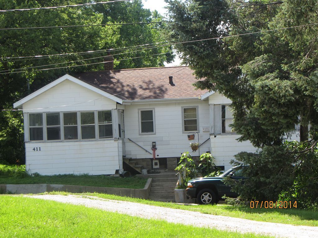 Photo - 413 Whittier Ave