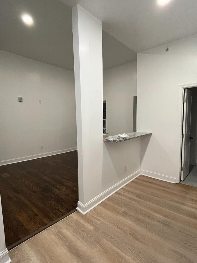 Photo - 1 N Potomac St