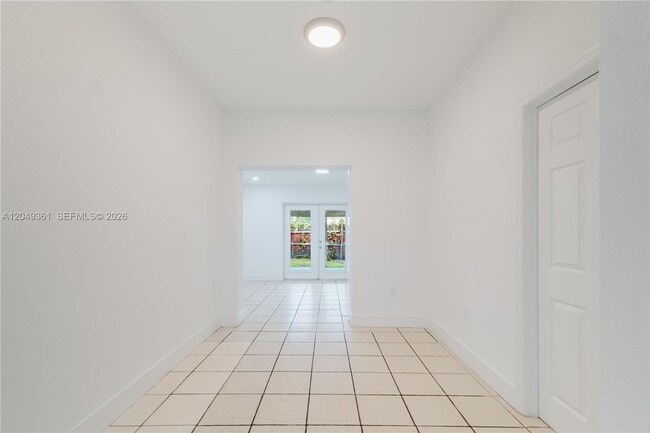 Photo - 6130 Flagler St