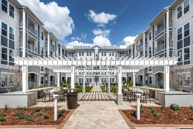 Magnolia Square