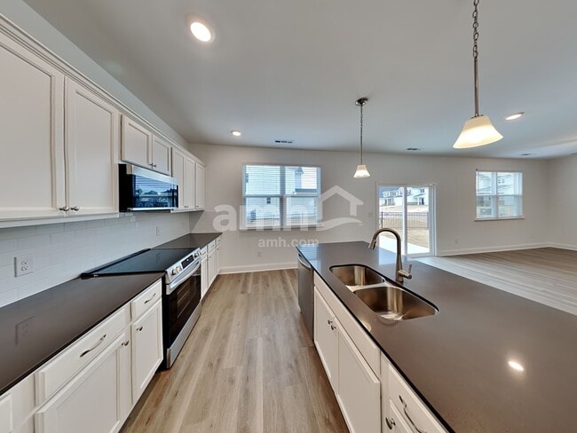 Photo - 719 Castor Ct