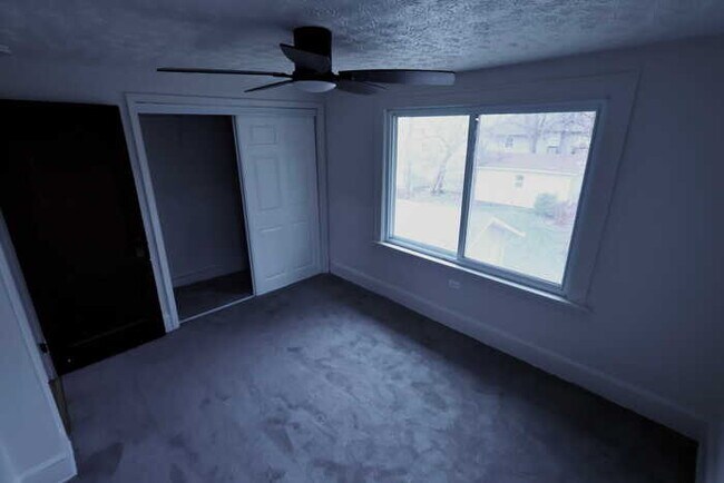 Photo - 165 Colony Crescent