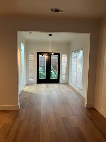 Photo - 3919 Cole Ave Unidad 106