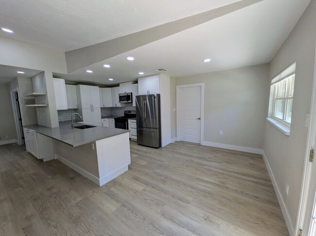 Photo - 9705 Marlborough Dr