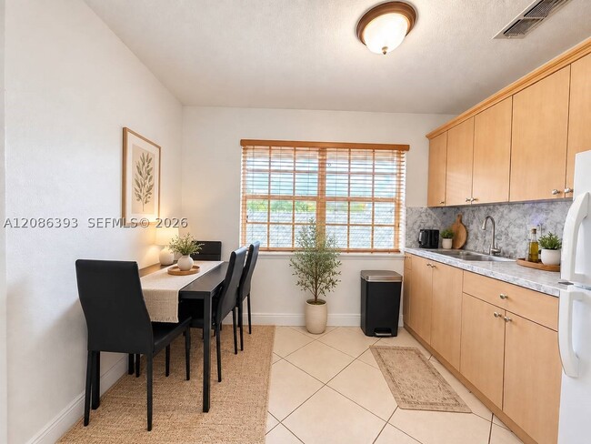 Photo - 62 W 44th St Unit 1