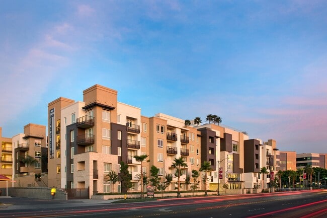 Building Photo - 1818 Platinum Triangle