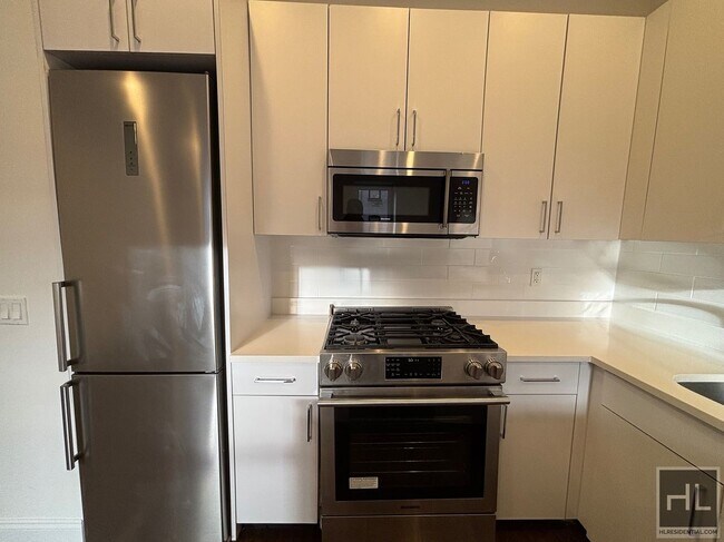 Photo - WEST 9 AVE Unidad 9