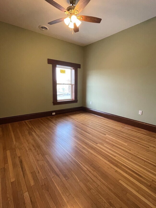 Photo - 358 Broad St