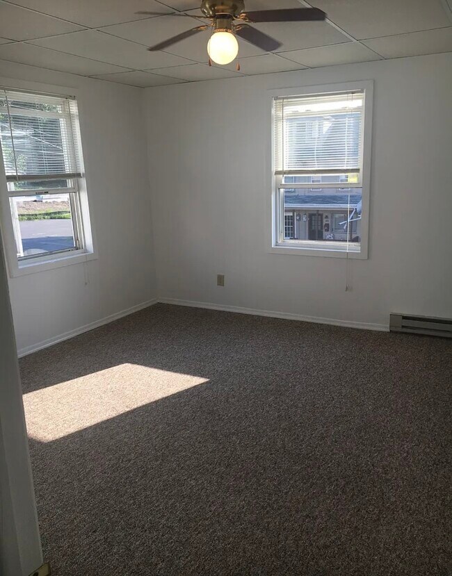 Photo - 339 S Poplar St Unidad #4
