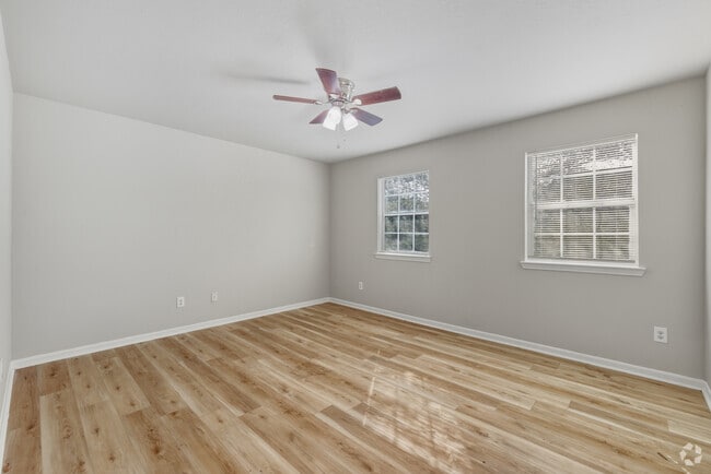 3BR, 2.5BA - 1,800SF - Primary Bedroom