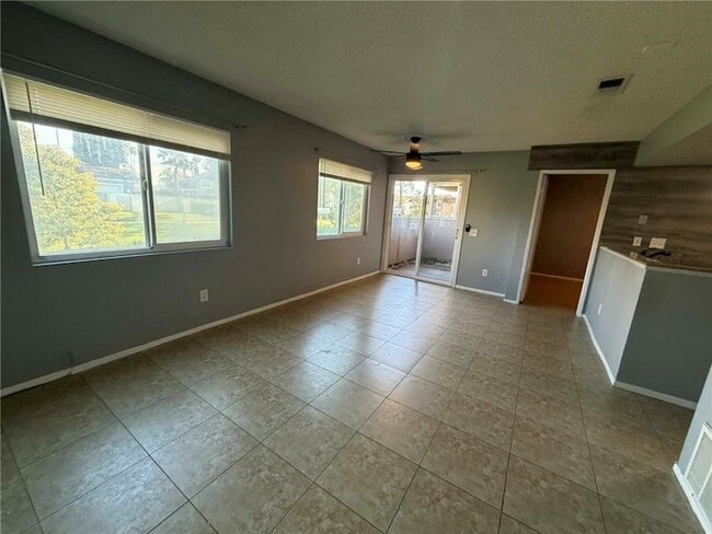 Photo - 3736 Oak Creek Dr Unit E