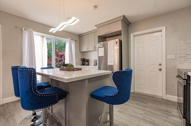 Photo - 422 Phippen Waiters Rd