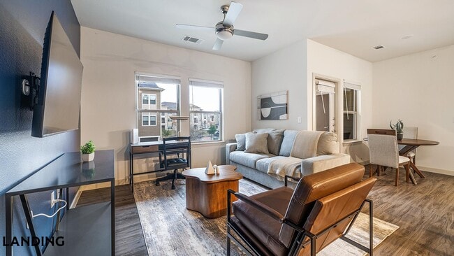 Building Photo - 2825 Main St