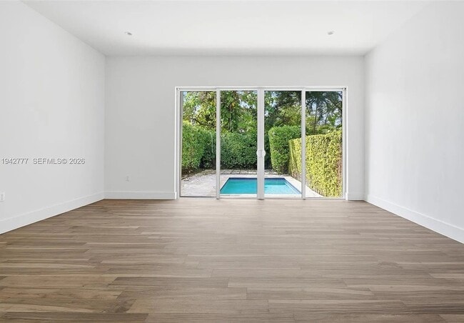 Photo - 2852 SW 32nd Ct