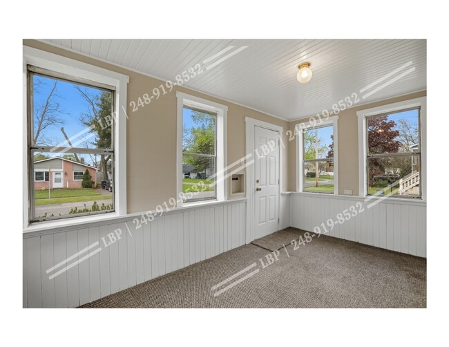 Photo - 35230 Sheffield St