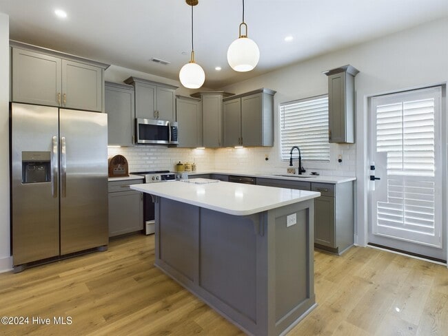 Photo - 129 Lexington Ln