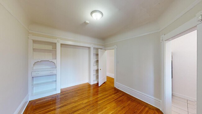 Photo - 925 Geary Street