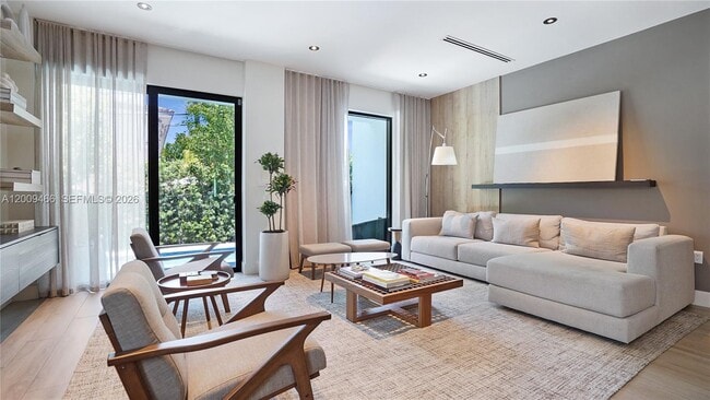 Photo - 1371 SW 22nd Ter Unit 1371