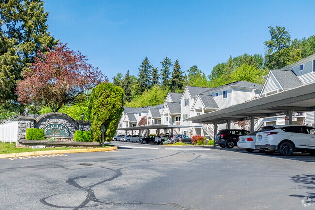Photo - Emerald Pointe Condominium