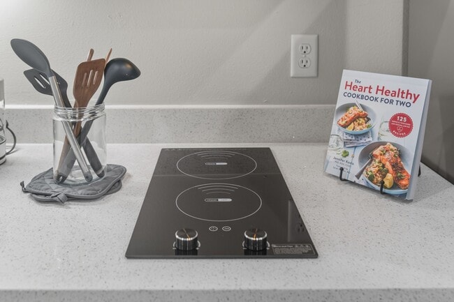 Photo - 4229 Elmwood St Unit B