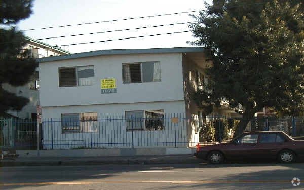 Photo - 1078 E 7th St