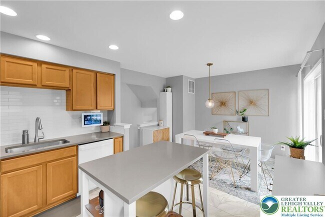 Kitchen - 1079 Sparrow Way