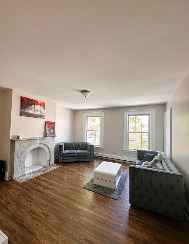 Building Photo - 186 Summit Ave Unit 2 Rental