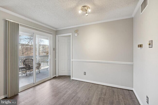 Photo - 1536 Lincoln Way Unit 203