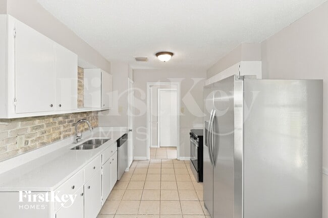 4350 Cary Hill Cove