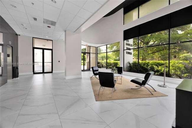 Building Photo - 911 E Ponce De Leon Blvd Unit 1103 Rental