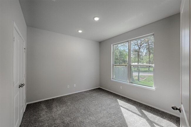 Photo - 16494 Piper Ln