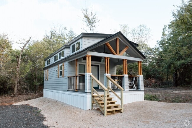 Building Photo - 13570 FM14 Rental