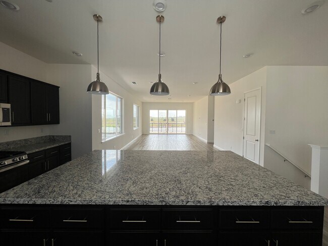 Open layout great room and kitchen - 2270 Solace Vis Unit 2270