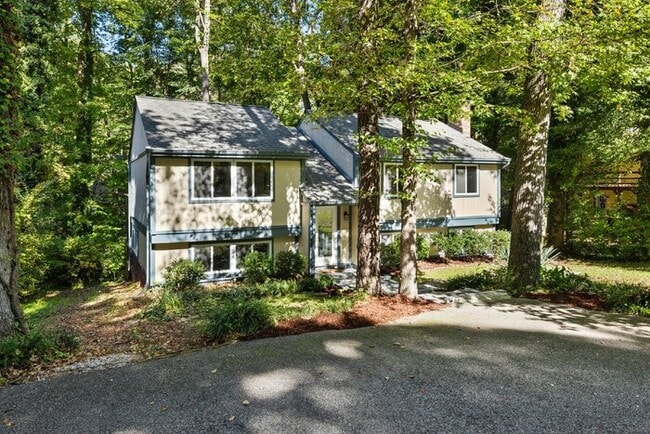 Photo - Spacious 5 Bedroom Home in Midlothian - $2,800/mo