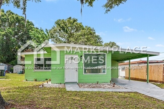 Building Photo - 408 Bassedena Cir N