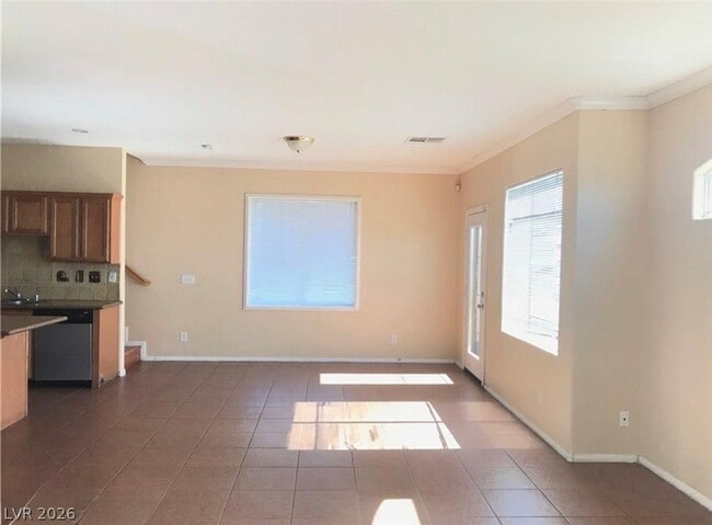 Photo - 8633 Nature Scene Dr