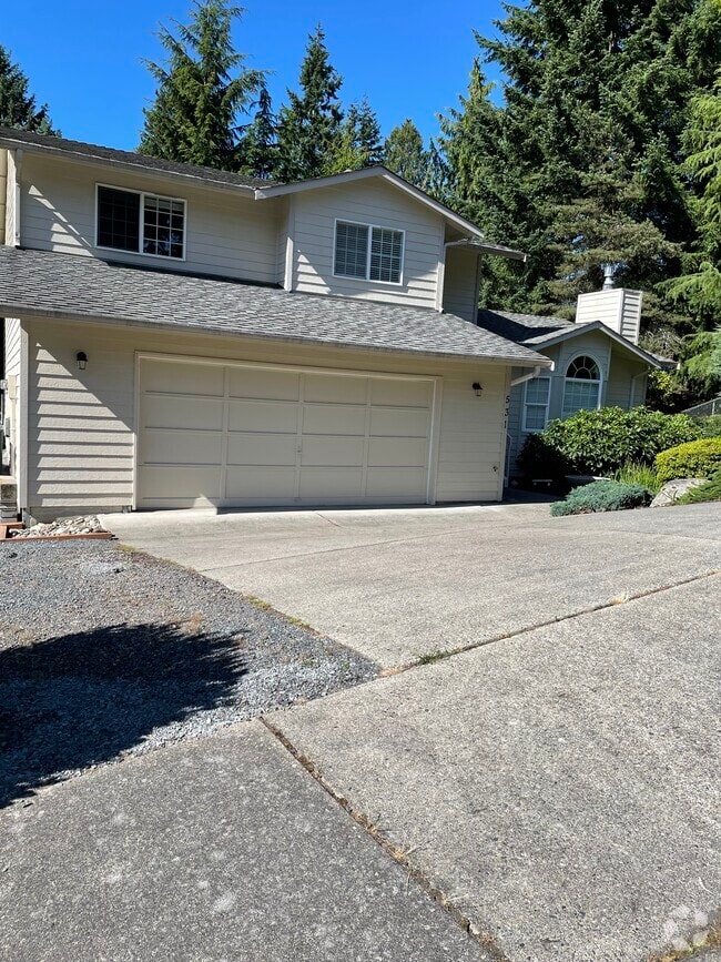 Building Photo - 531 48th Pl SE Rental