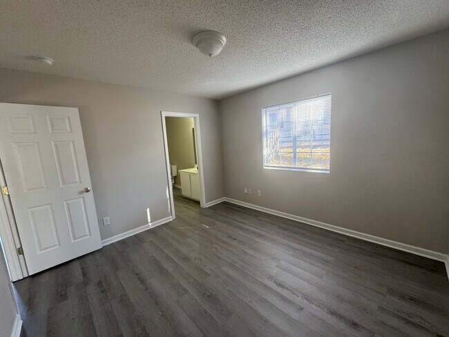 Photo - 2467 Stratford Lake Rd