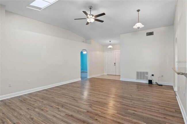 Photo - 16019 Buxley Ct