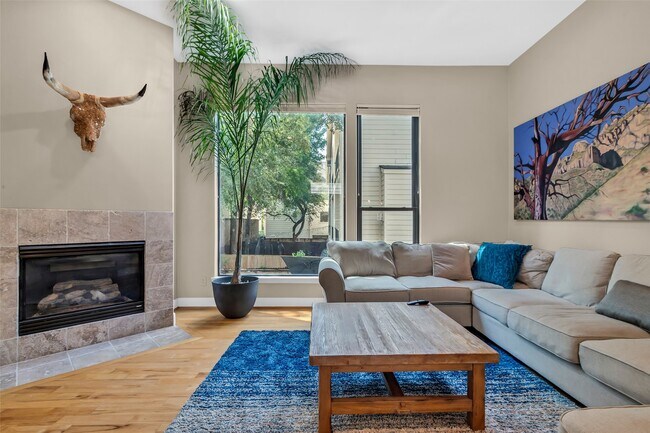 Photo - 2413 Ralph St