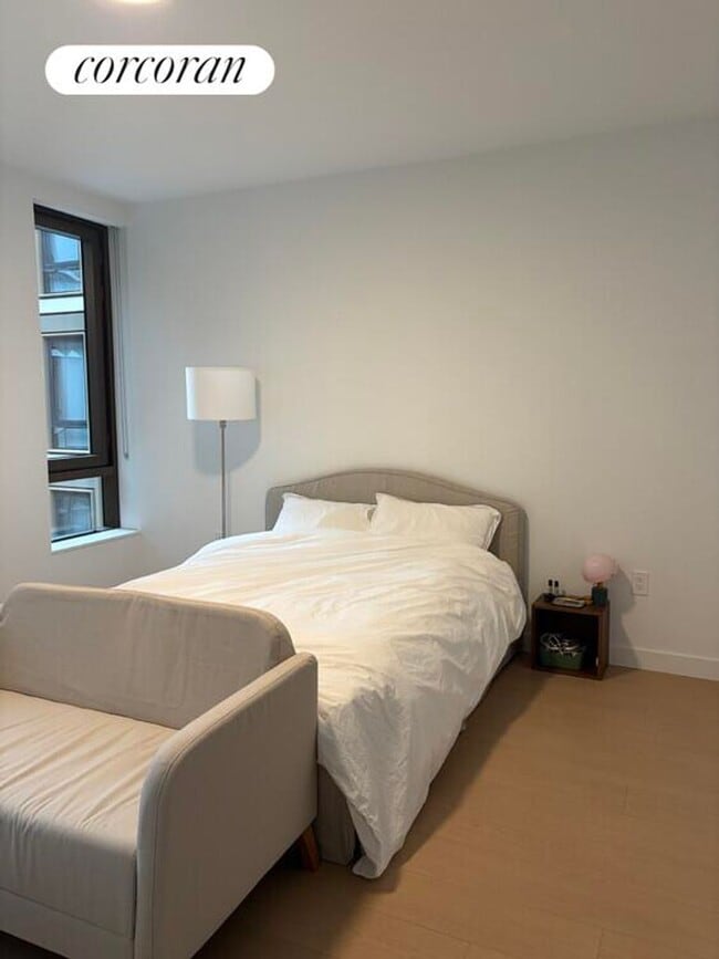 Photo - 480 Kent Ave