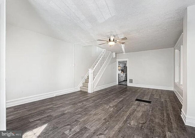 Building Photo - 851 South St