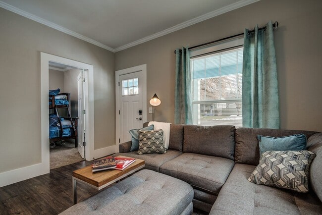 Photo - 929 N 7th St