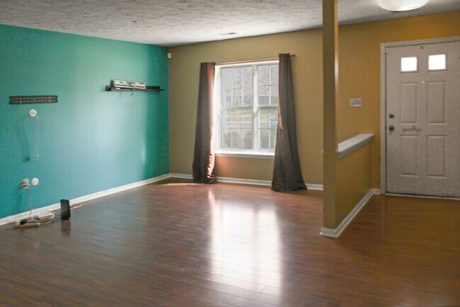 Photo - Charming 3-Bedroom, 1.5 Bath Townhome in D...