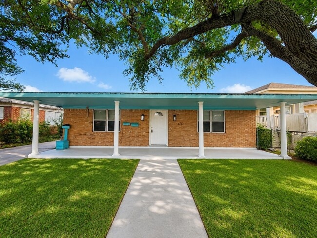 Building Photo - 5107 Avenue Q